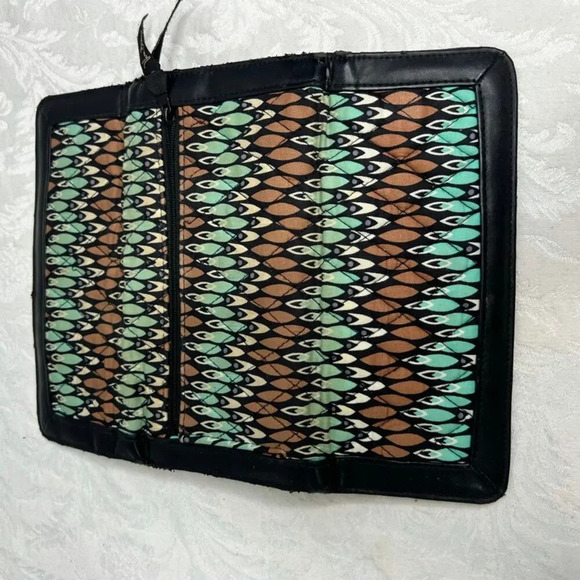 Vera Bradley Long Trifold Wallet Magnetic Closure‎ Abstract Geo Pattern - Picture 5 of 5